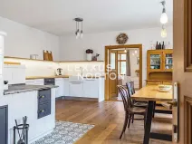 Prodej rodinného domu, Komárov, 450 m2
