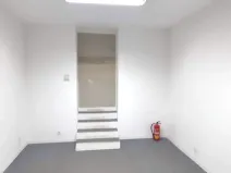 Pronájem skladu, Praha - Strašnice, Saratovská, 130 m2