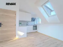 Pronájem bytu 1+kk, Kolín, Školská, 27 m2