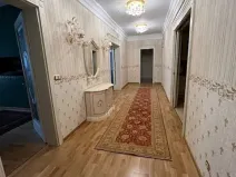 Prodej bytu 4+1, Karlovy Vary, Divadelní náměstí, 145 m2