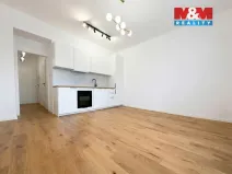 Pronájem bytu 1+kk, Praha - Vršovice, Petrohradská, 30 m2