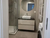 Pronájem bytu 1+kk, Praha, Pernerova, 32 m2