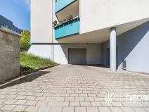 Pronájem garážového stání, Olomouc, gen. Píky, 13 m2