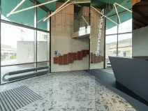 Pronájem garážového stání, Praha - Radlice, U Komína, 15 m2