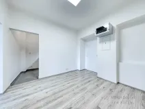 Pronájem kanceláře, Praha - Holešovice, U Výstaviště, 60 m2