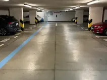 Pronájem garážového stání, Praha - Řepy, Zrzavého, 18 m2