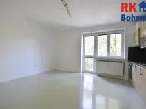 Pronájem bytu 1+kk, Praha - Vršovice, Jakutská, 28 m2