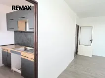 Pronájem bytu 1+1, Praha - Kobylisy, Košťálkova, 33 m2