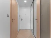 Pronájem bytu 1+kk, Praha - Vysočany, Bassova, 28 m2