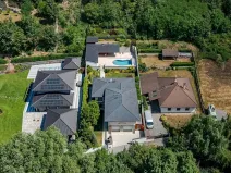 Prodej rodinného domu, Benátky, 241 m2