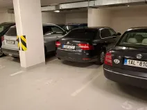 Pronájem garážového stání, Praha - Košíře, Pod školou, 26 m2