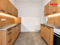 Pronájem bytu 2+1, Jičín - Staré Město, Valdštejnovo náměstí, 55 m2