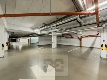 Pronájem garážového stání, Praha - Střešovice, Cukrovarnická, 12 m2