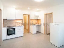 Pronájem bytu 2+1, Pardubice, Železničního pluku, 69 m2