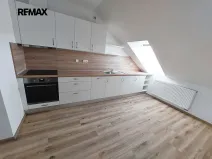Pronájem bytu 3+kk, Komořany, 96 m2