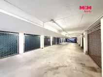 Pronájem garážového stání, Hradec Králové, Na Občinách, 15 m2