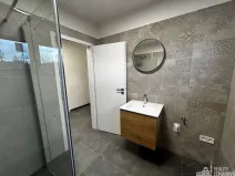 Pronájem bytu 2+kk, Jesenice, Hlavní, 47 m2