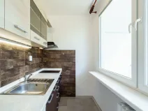Prodej bytu 1+kk, Praha - Prosek, Veltruská, 33 m2