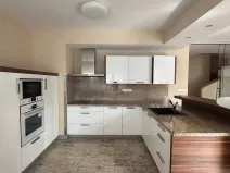 Pronájem rodinného domu, Praha - Řeporyje, Dělená, 170 m2
