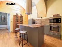 Pronájem bytu 3+1, Praha - Malá Strana, Valdštejnské náměstí, 91 m2