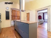 Pronájem bytu 3+1, Praha - Malá Strana, Valdštejnské náměstí, 91 m2