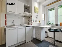 Prodej bytu 1+kk, Praha - Podolí, Na dolinách, 24 m2