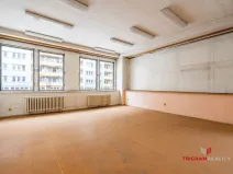 Pronájem obchodního prostoru, Hradec Králové - Nový Hradec Králové, třída Edvarda Beneše, 402 m2