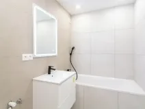 Prodej bytu 4+kk, Praha, Novodvorská, 71 m2