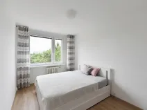 Pronájem bytu 2+kk, Praha - Kobylisy, Famfulíkova, 44 m2