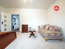 Prodej bytu 1+1, Karlovy Vary, Jabloňová, 45 m2