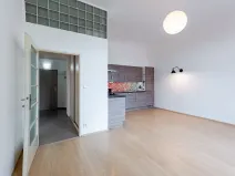 Pronájem bytu 2+kk, Praha - Nové Město, Novomlýnská, 57 m2