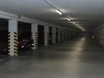 Pronájem garážového stání, Zlín, Voženílkova, 20 m2