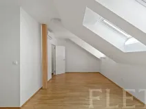 Pronájem bytu 1+kk, Praha - Nusle, Slavojova, 34 m2