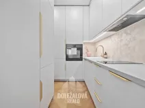 Prodej bytu 1+kk, Praha - Strašnice, Kralická, 25 m2