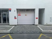 Pronájem garážového stání, Praha - Vyšehrad, Neklanova, 15 m2