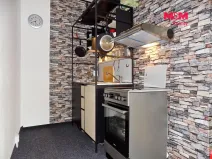 Prodej bytu 1+kk, Ústí nad Labem - Krásné Březno, V Oblouku, 31 m2