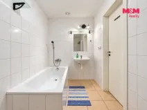 Prodej bytu 1+kk, Klecany, V Honech, 32 m2