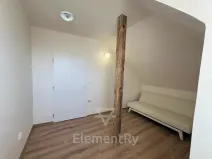 Pronájem atypického bytu, Hradec Králové, Malé náměstí, 20 m2