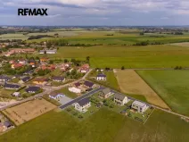 Prodej pozemku pro bydlení, Uhersko, 4264 m2