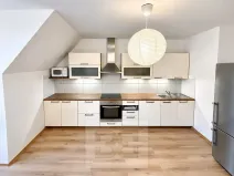 Pronájem bytu 4+1, Praha - Vokovice, Na rozdílu, 99 m2