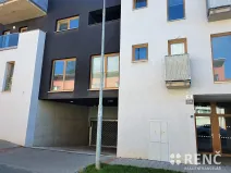 Pronájem garážového stání, Brno, Košinova, 15 m2