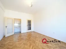 Pronájem bytu 1+kk, Praha - Holešovice, Veverkova, 29 m2