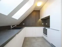Pronájem bytu 2+1, Praha - Vinohrady, Korunní, 82 m2