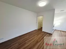 Pronájem bytu 1+kk, Praha - Vinohrady, Máchova, 20 m2