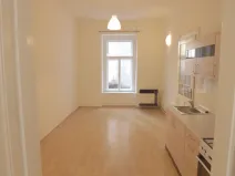 Pronájem bytu 1+1, Praha - Nusle, náměstí Generála Kutlvašra, 49 m2