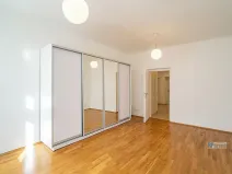 Pronájem bytu 2+1, Praha - Žižkov, Štítného, 73 m2