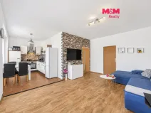 Prodej bytu 2+kk, Kralupy nad Vltavou - Lobeček, nám. Mládežníků, 52 m2