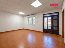 Prodej obchodního prostoru, Votice, Malé nám., 122 m2