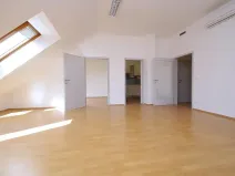Pronájem kanceláře, Praha - Smíchov, Štefánikova, 82 m2