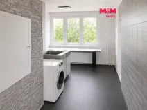 Pronájem bytu 3+1, Cheb, Stavbařů, 60 m2
